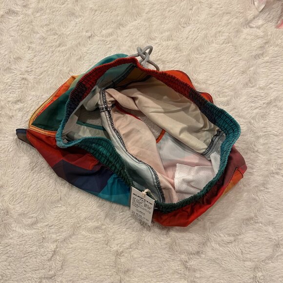NWT Surf Cuz - Rainbow Diamond Pattern Board Shorts - M - Picture 5 of 13